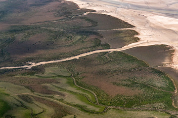 Vue a&eacute;rienne de paysages marins dans la Baie du Mont Saint Michel en France