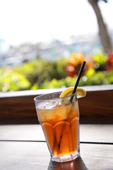 テラスでレモンティー