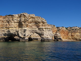 Fototapeta na wymiar Algarve shore with cliff and beach
