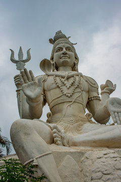 Visakhapatnam India: Shiva Parvathi statues on Kailasagiri hill in Andhra Pradesh state India