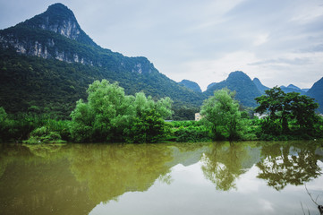 Plakat The beautiful river and mountains scenery