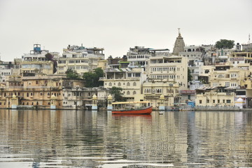 Obraz premium Pichola lake, Udaipur, Rajasthan