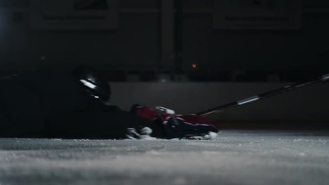 Hockey professional player droped by hit, bail sick fight ill