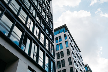 Fototapeta premium modern office buildings on a cloudy day