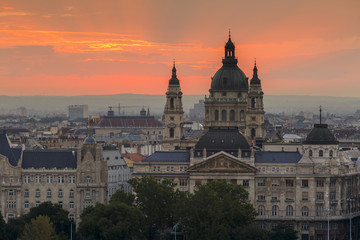 Fototapeta na wymiar Morning view of St. Stephen's Basilica in Budapest, Hungary. 