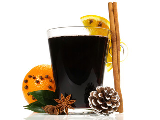 Glühwein mit Orange und Zimt