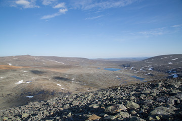 Halti summit, meltwater lake and wilderness hut, Haltitunturi, Käsivarren erämaa-alue, Finland, summer 