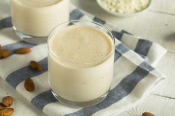 Organic Whey Vanilla Protein Shake