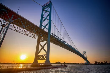 Foto auf Acrylglas Brücken Blick auf die Ambassador Bridge, die Windsor, Ontario, mit Detroit Michigan verbindet  © roxxyphotos