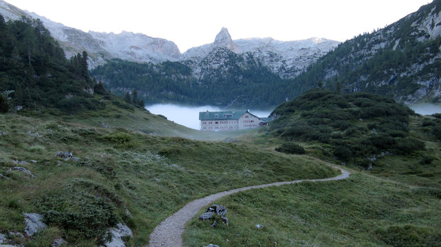 Nebel am K&auml;rlingerhaus 1638 m - Berchtesgadener Alpen - Watzmannrunde