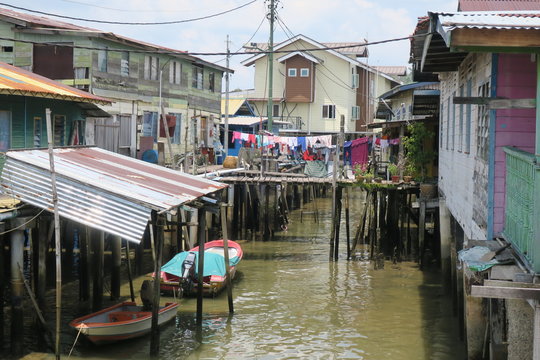 The world's largest water settlemant 「Kampung Ayer」in Brunei ブルネイ、カンポンアイールの生活風景