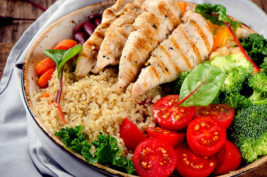 Healthy vegetables and chicken bowl
