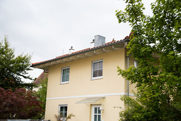 Haus im Grünen, Deutschland