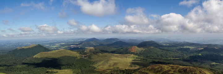 Fototapeta premium the famous Puy-de-Dôme, volcano of Auvergne which dominates the city of Clermont-Ferrand