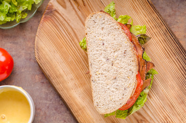 BLT sandwich with lettuce