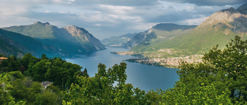 Gorgeous Lake Como glimpse seen from Civenna, Italy - Letterbox