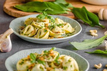 Stuffed Tortellini garlic and spinach