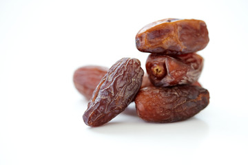 Obraz premium Fresh dates over white Background