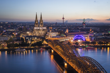 Fototapeta na wymiar Cologne sunset