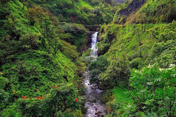 Hawaii Maui hana coast Wailua falls bridge