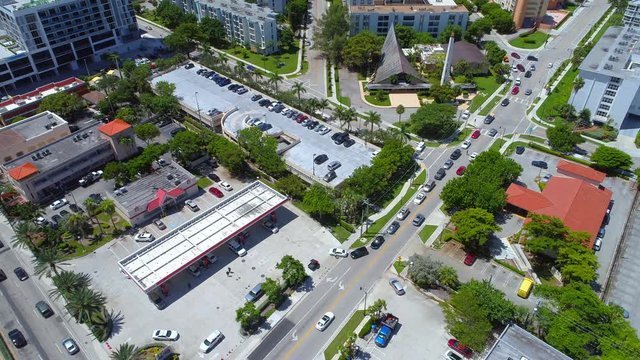 Drone footage cars in line to get gas Hurricane Irma Florida