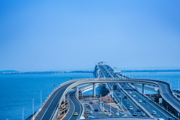 高速道路と海