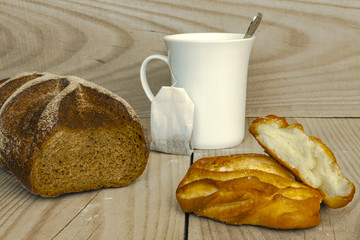 Breakfast with bun