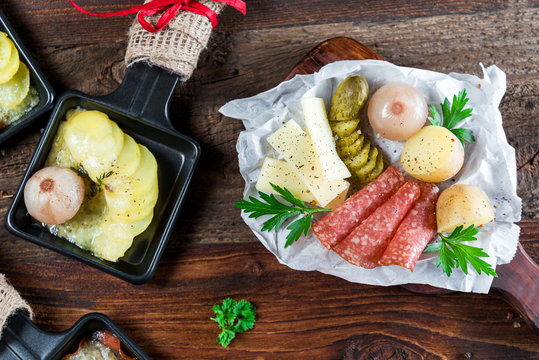  Raclette - Wurst und Käse - Platte - Jause - Zutaten - Grill - Grillen