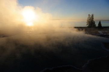 Naklejka premium Sunrise in West Thumb