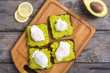 Poached egg and avocado