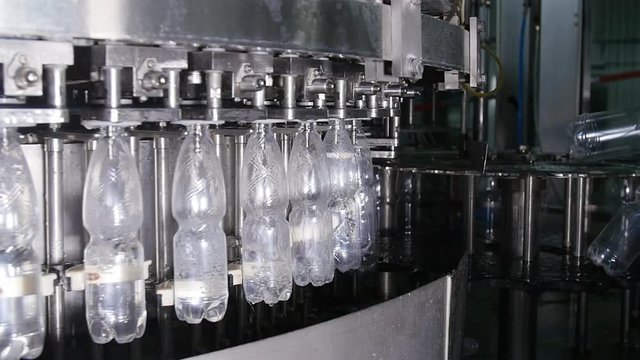 Water bottling line for processing and bottling pure water