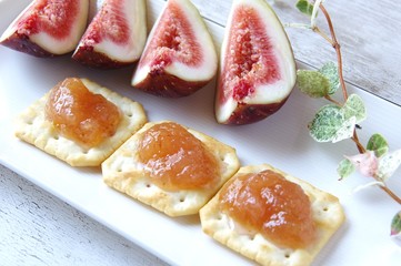 イチジクとイチジクジャム