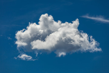 cumulus in the blue sky