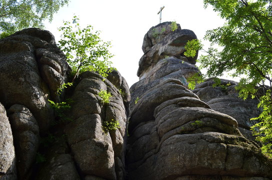 Гора церковка в белокурихе фото