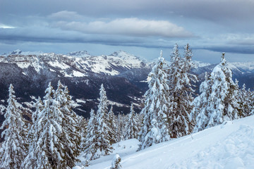 Hiver dans les Alpes, lac d'Annecy