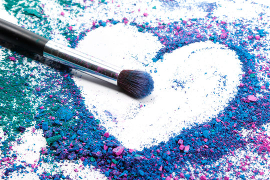 Crushed eyeshadows and make-up brushes