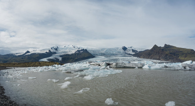 Fjallsarlon Glacial Lagoon - Vatnajökull Glacier