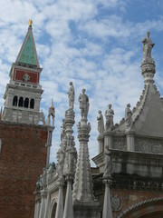 Fototapeta na wymiar campanile San marco, Venice