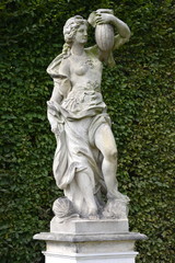 Skulptur Pomona mit Kürbis in Grosssedlitz