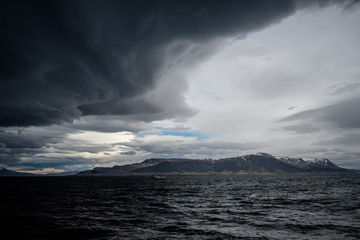 Fototapeta na wymiar Stormy sky over an ocean