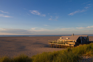 Sonnenuntergand am Strand Restaurant Texel Pahl