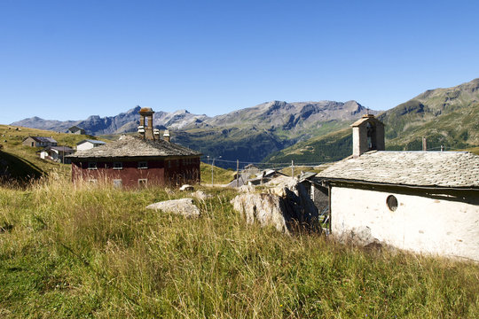 Buildings along the path of the Spluga Pass