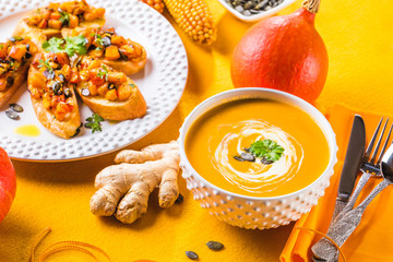 Frische Hokkaido Kürbis Suppe 