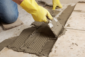 Installing ceramic tiles on a floor