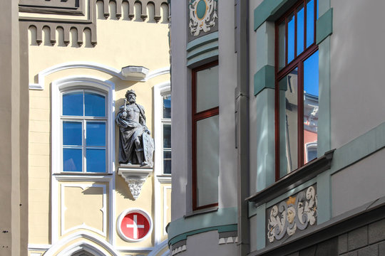 Tallinn / Estonie - Fa&ccedil;ades dans Pikk Tanav