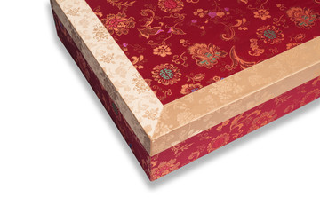 비단으로 마무리한 선물상자