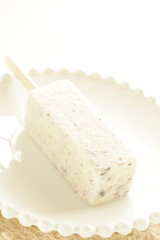 chocolate chips ice bar