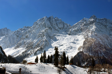 Snowy mountain valley at Sonmarg, Kashmir in India.