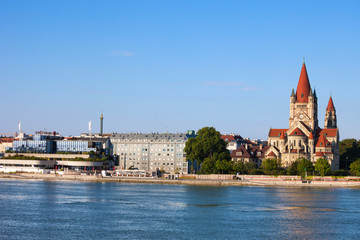 Fototapeta na wymiar Vienna City Skyline From Danube River in Austria