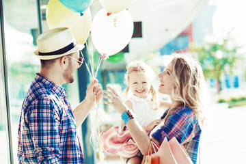 Happy Family in Shopping